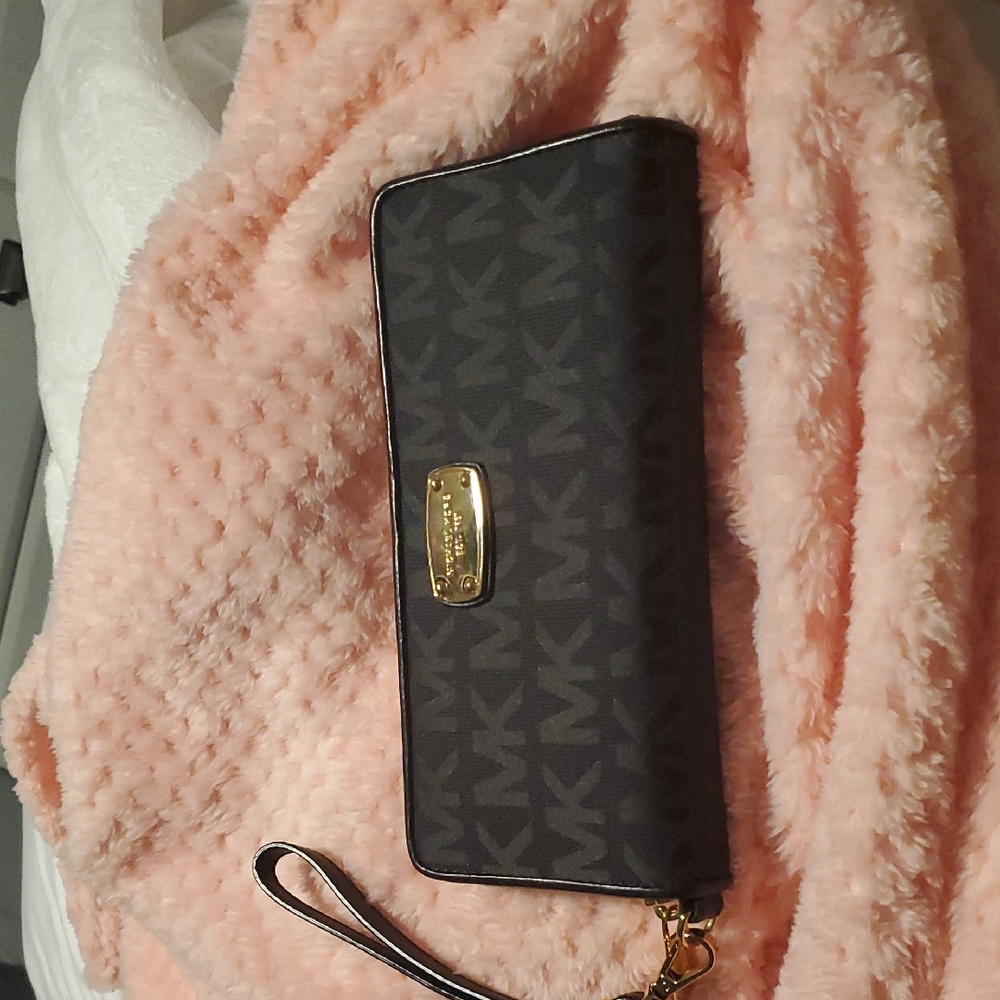 Michael Kors Black and Gold Wristlet